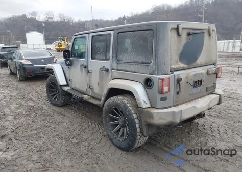 2016 Jeep Wrangler Unlimited Sahara z USA, uszkodzony, nr VIN 1C4BJWEGXGL144758